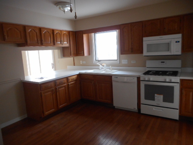 630 Greenview Ln, Wheeling, IL 60090 photo 10