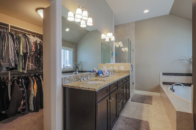 2051 Windham Cir, Wheaton, IL 60187 photo 13