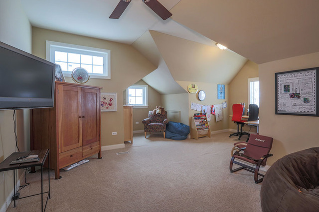 2051 Windham Cir, Wheaton, IL 60187 photo 16