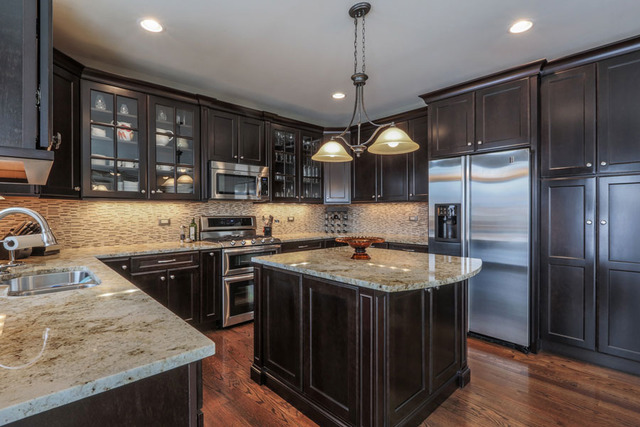 2051 Windham Cir, Wheaton, IL 60187 photo 7