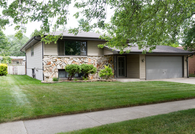 18351 Bock Rd, Lansing, IL 60438 photo 3