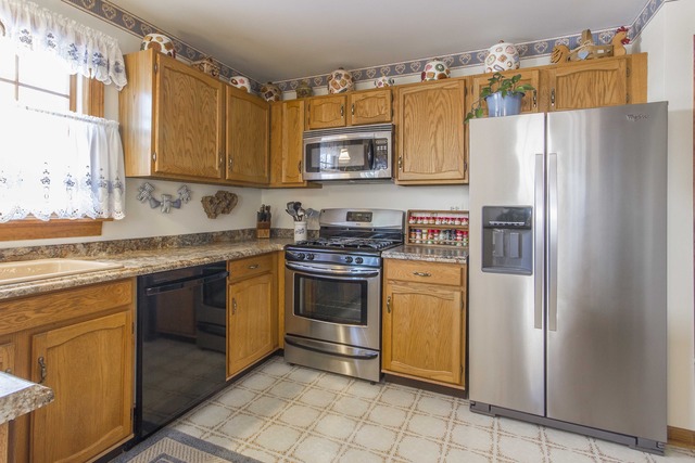 1505 Fairfax Ln, Bartlett, IL 60103 photo 9
