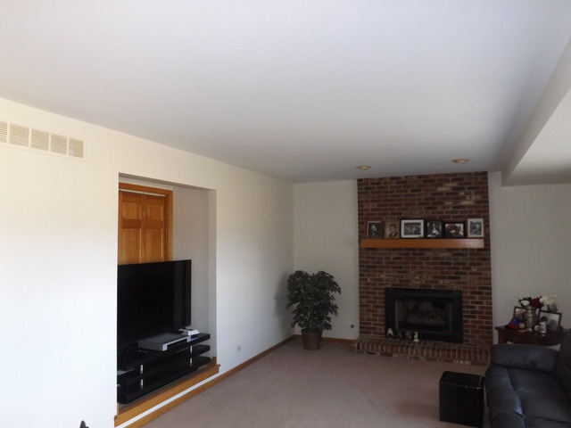1816 Edgewood Dr, Algonquin, IL 60102 photo 2