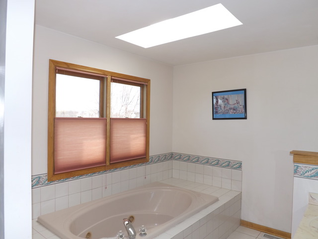 1816 Edgewood Dr, Algonquin, IL 60102 photo 11