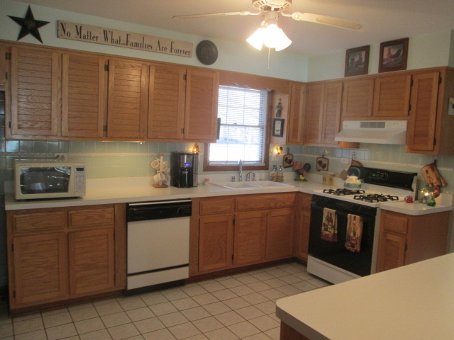 3529 Ronald Rd, Crete, IL 60417 photo 2