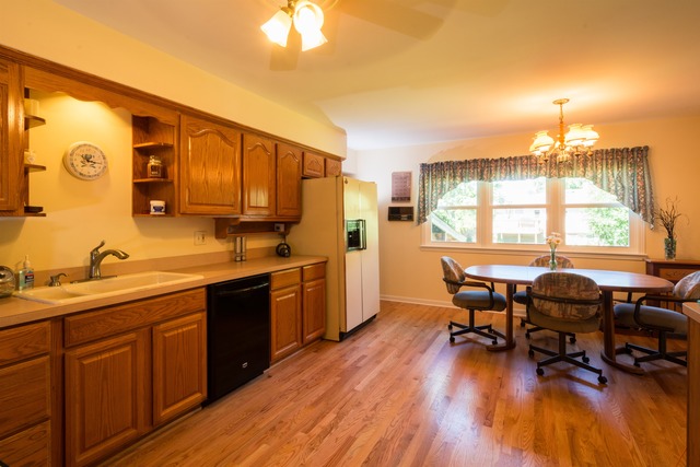 126 Mockingbird Ln, Wheeling, IL 60090 photo 3
