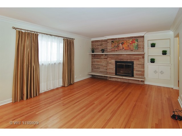 229 Blackhawk Rd, Riverside, IL 60546 photo 2