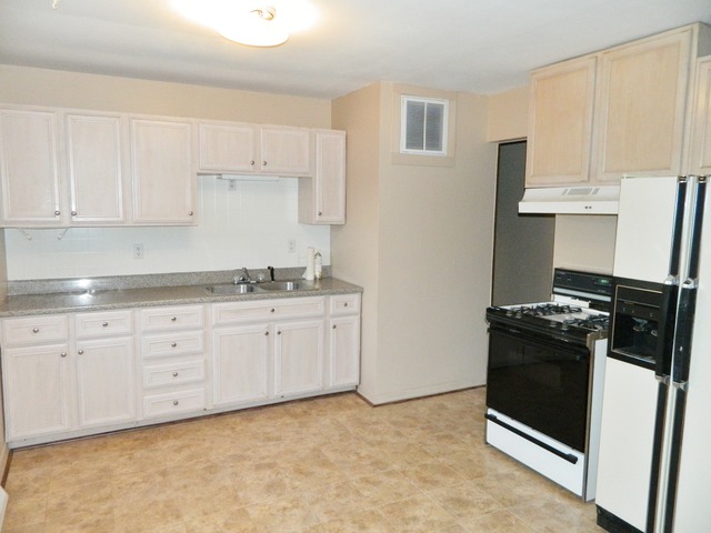 7 Hampton Rd, Montgomery, IL 60538 photo 4