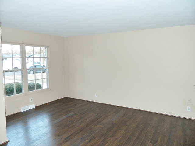 7 Hampton Rd, Montgomery, IL 60538 photo 3