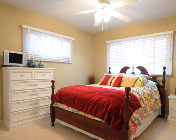 370 Newark Ln, Hoffman Estates, IL 60169 photo 9