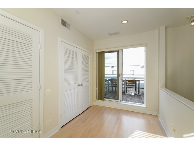 1235 W Cottage Pl, Chicago, IL 60607 photo 13