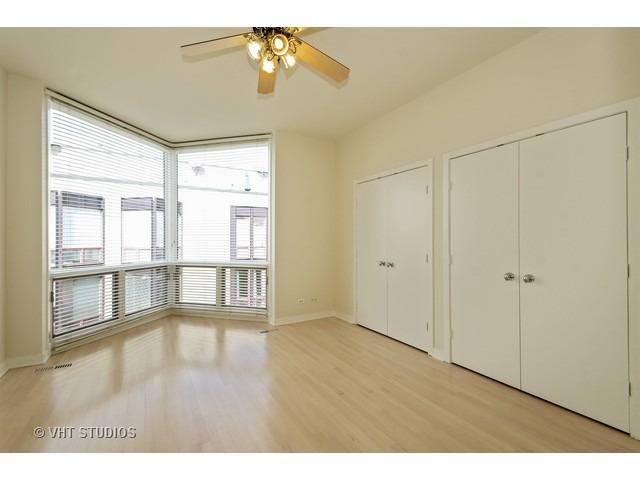 1235 W Cottage Pl, Chicago, IL 60607 photo 8