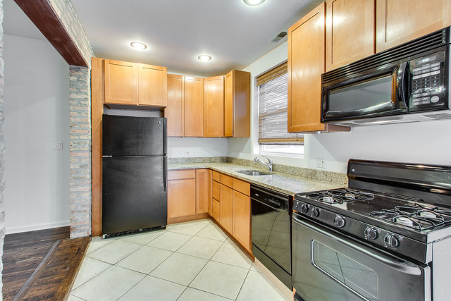 2702 N Artesian Ave, Chicago, IL 60647 photo 18