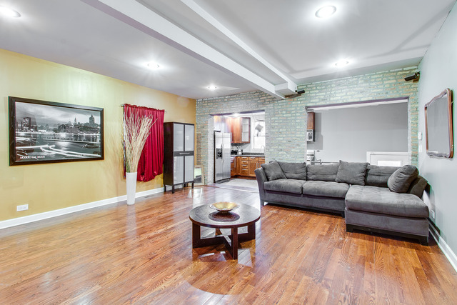 2702 N Artesian Ave, Chicago, IL 60647 photo 2