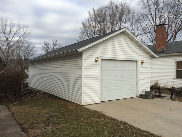 210 Deleon St, Ottawa, IL 61350 photo 12