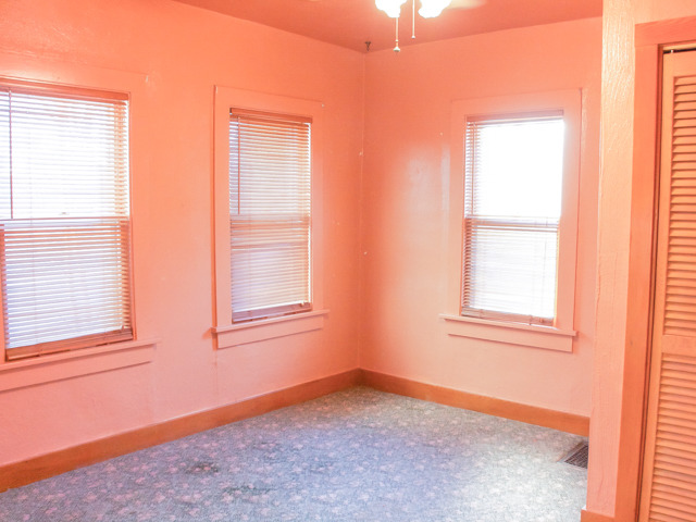 210 Deleon St, Ottawa, IL 61350 photo 9