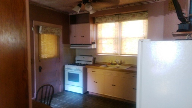 728 Cedar Ave, Elgin, IL 60120 photo 9