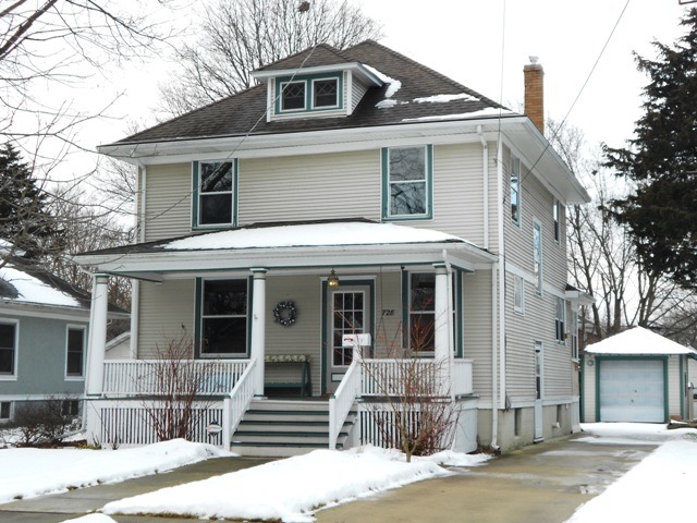 728 Cedar Ave, Elgin, IL 60120 photo 1