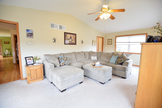 3419 Turnberry Dr, Mchenry, IL 60050 photo 8