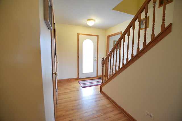 3419 Turnberry Dr, Mchenry, IL 60050 photo 2