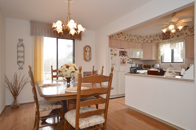 1005 Harbour Dr #1A, Wheeling, IL 60090 photo 5