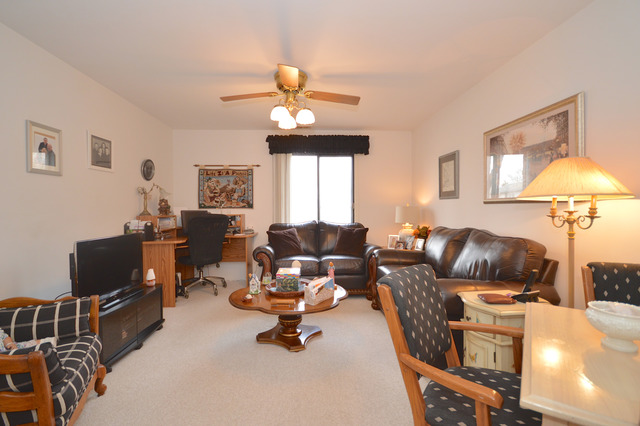1005 Harbour Dr #1A, Wheeling, IL 60090 photo 10
