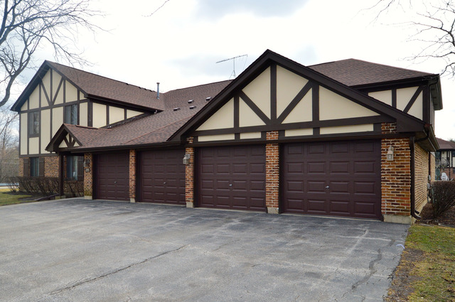 1005 Harbour Dr #1A, Wheeling, IL 60090 photo 1