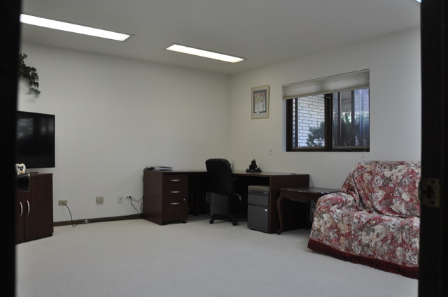 6330 Martin Dr, Willowbrook, IL 60527 photo 8