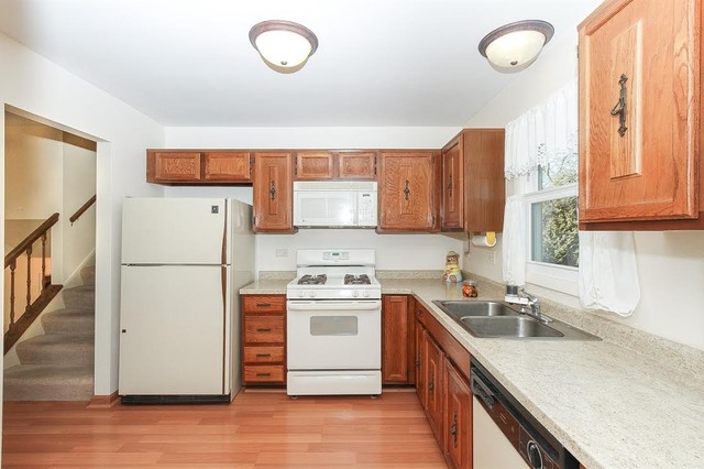4140 N Parkside Dr, Hoffman Estates, IL 60192 photo 7