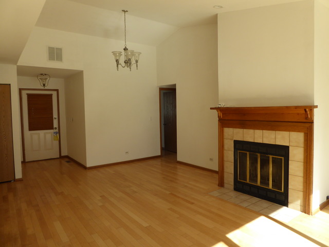 3132 Gresham Ln, Aurora, IL 60504 photo 4