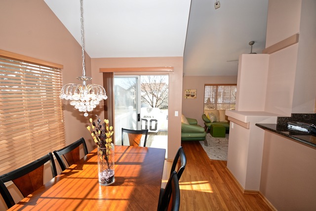 1671 Charles Dr, Wheeling, IL 60090 photo 9