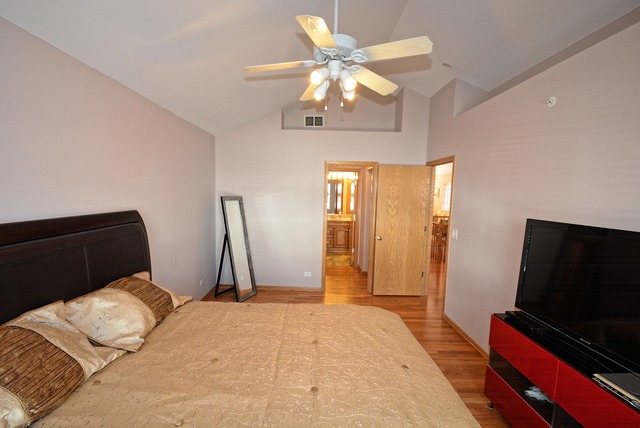 1671 Charles Dr, Wheeling, IL 60090 photo 15