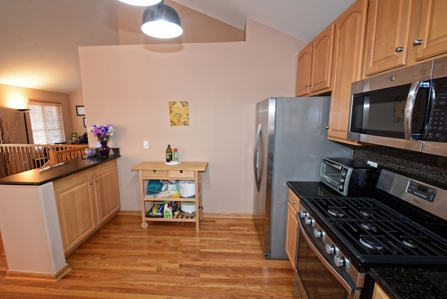 1671 Charles Dr, Wheeling, IL 60090 photo 12