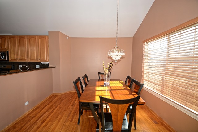 1671 Charles Dr, Wheeling, IL 60090 photo 8