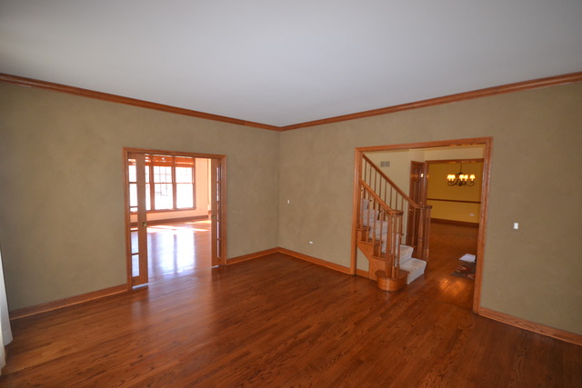 6003 Whiteoak Dr, Mchenry, IL 60050 photo 2