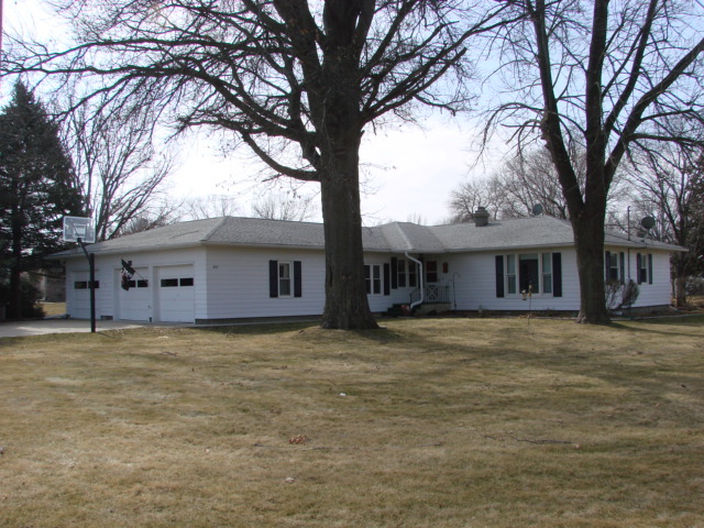 603 E 3rd St, Prophetstown, IL 61277 photo 7