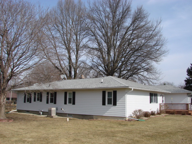 603 E 3rd St, Prophetstown, IL 61277 photo 2