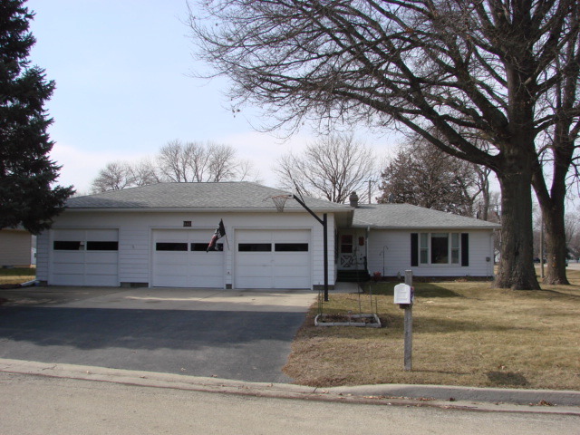 603 E 3rd St, Prophetstown, IL 61277 photo 5