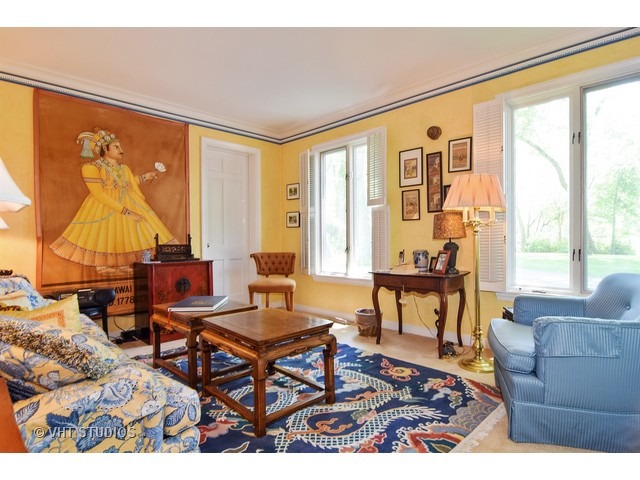 33 W622 White Thorne Rd, Wayne, IL 60184 photo 8