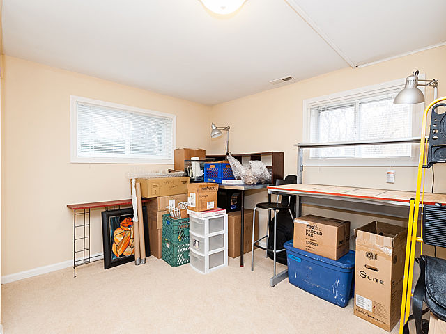 555 Bode Rd, Hoffman Estates, IL 60169 photo 18