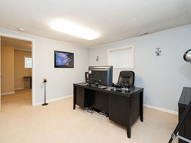 555 Bode Rd, Hoffman Estates, IL 60169 photo 17
