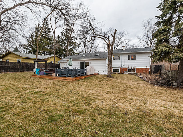 555 Bode Rd, Hoffman Estates, IL 60169 photo 22