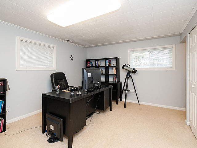 555 Bode Rd, Hoffman Estates, IL 60169 photo 16
