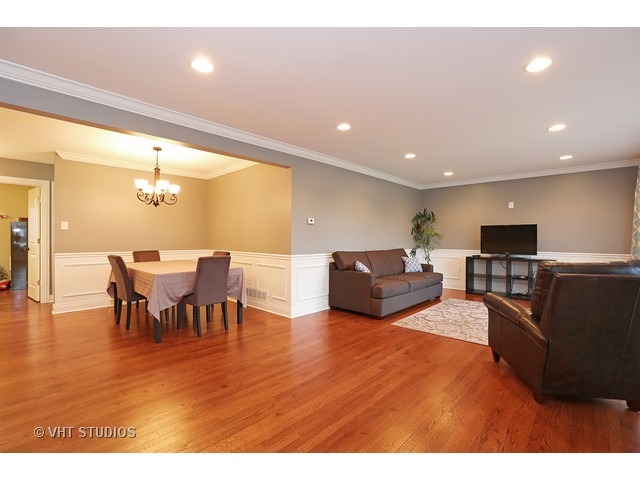 297 Des Plaines Ave, Riverside, IL 60546 photo 3