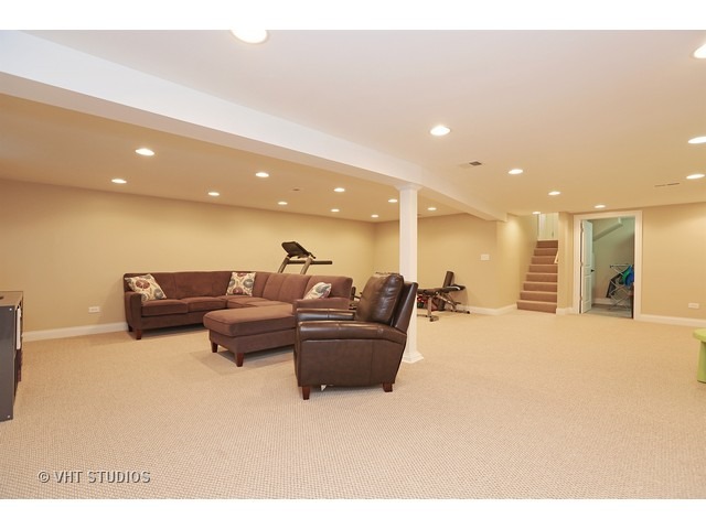 297 Des Plaines Ave, Riverside, IL 60546 photo 13