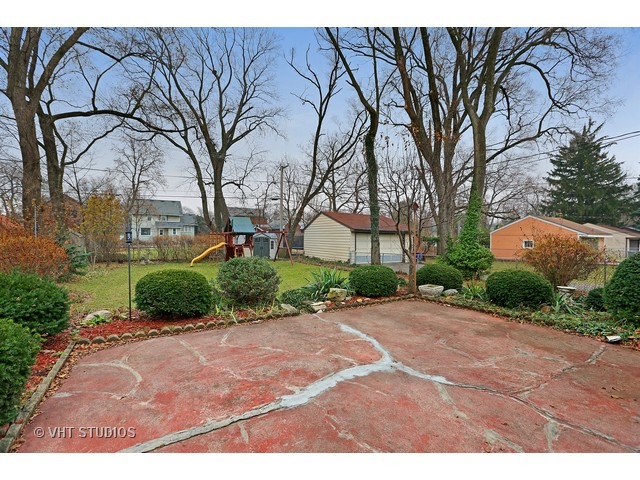 297 Des Plaines Ave, Riverside, IL 60546 photo 15