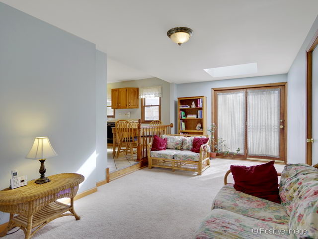 318 Elm St, Wheaton, IL 60189 photo 8