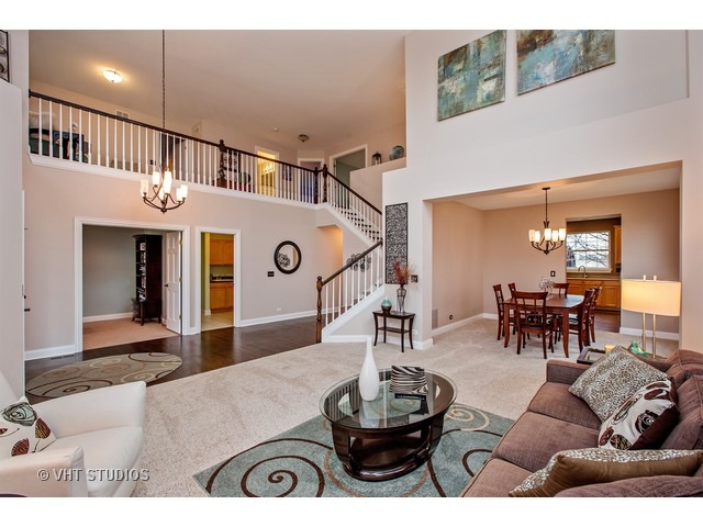 386 Sterling Cir, Cary, IL 60013 photo 5
