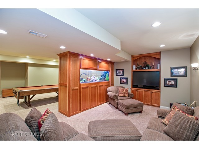 386 Sterling Cir, Cary, IL 60013 photo 12