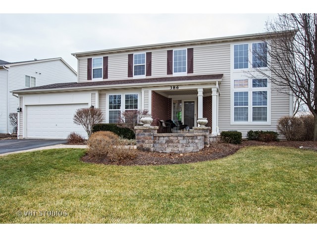 386 Sterling Cir, Cary, IL 60013 photo 1
